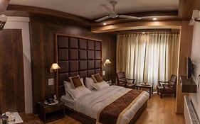 Hotel Zojila Residency