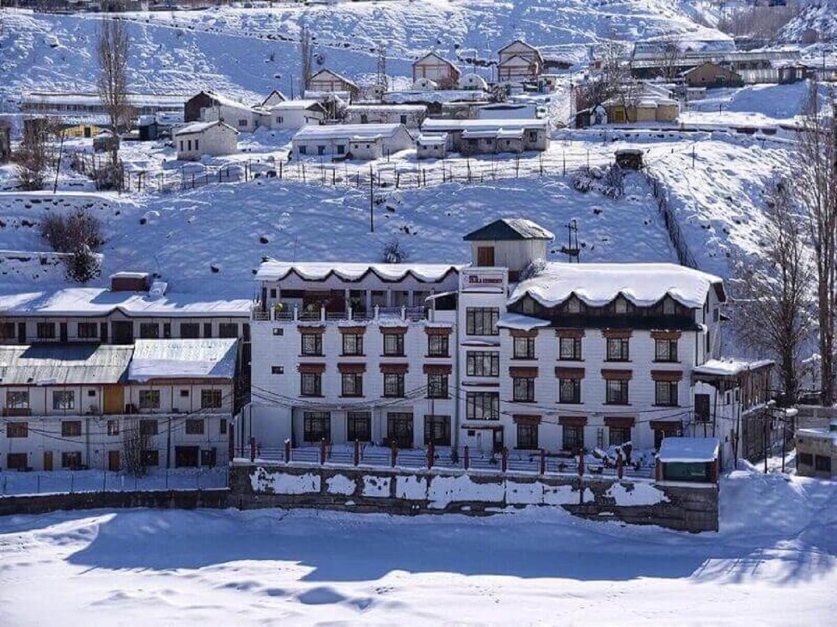 Hotel Zojila Residency Kargil Exterior photo