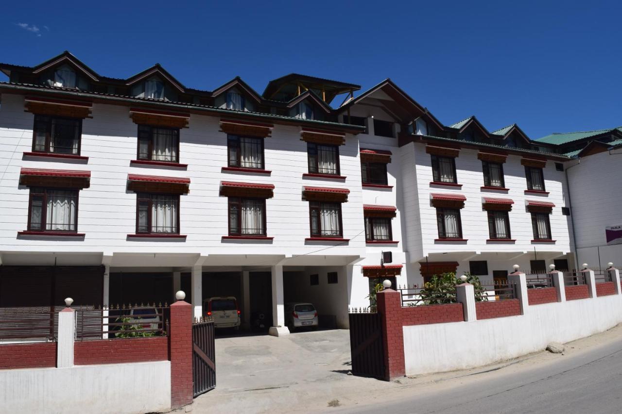 Hotel Zojila Residency Kargil Exterior photo